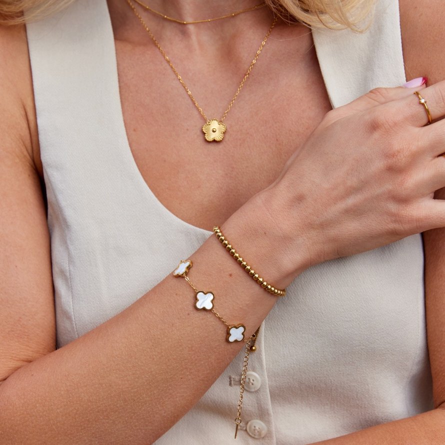 Vitt klöverarmband