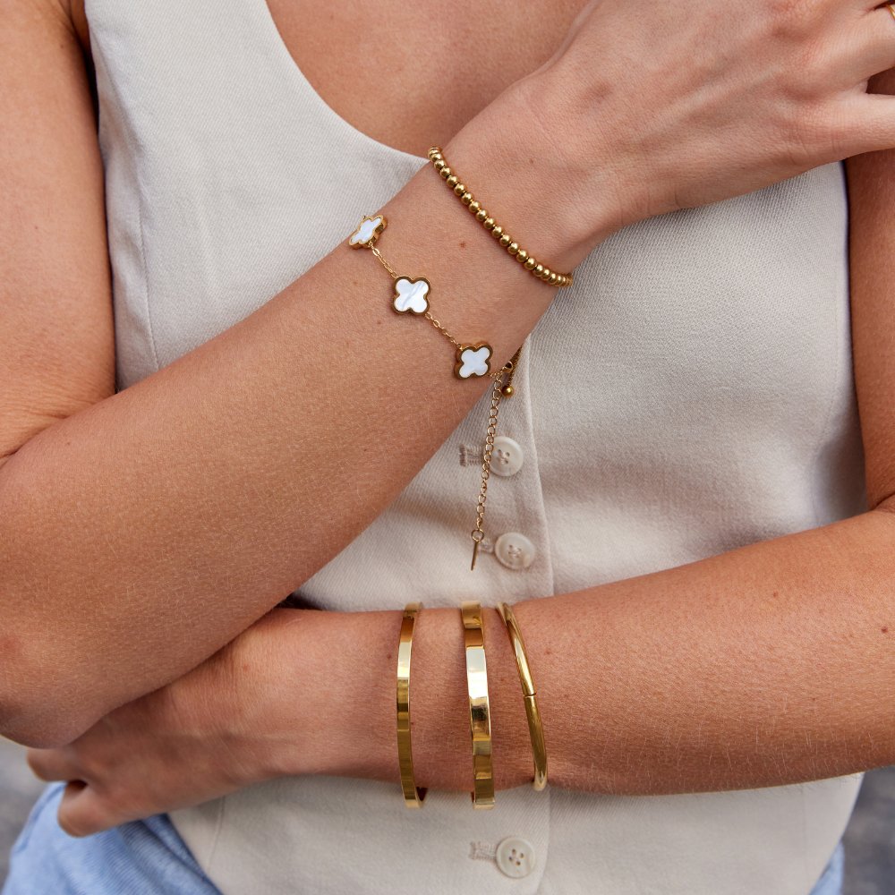 Vitt klöverarmband