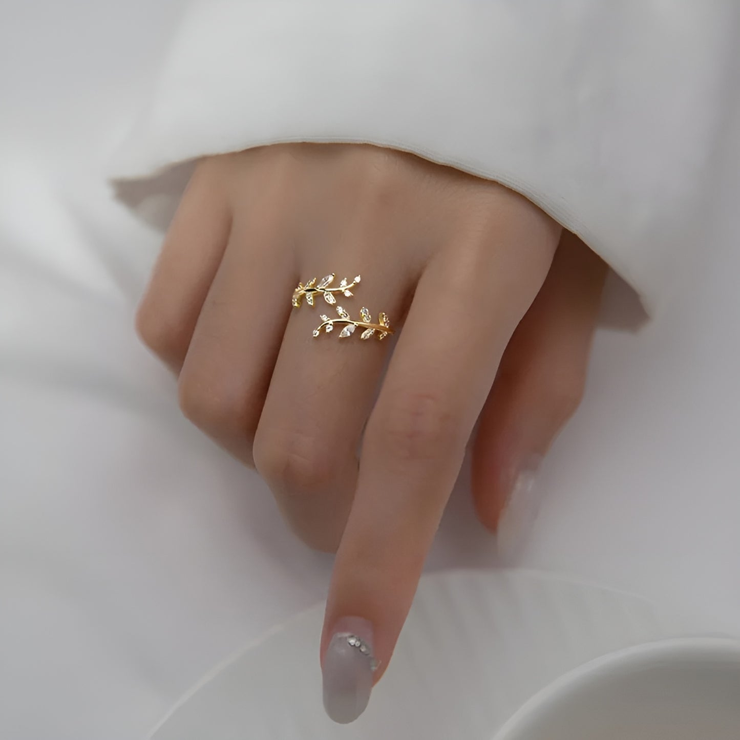 Elegant Justerbar Bladring – Guld eller Silver